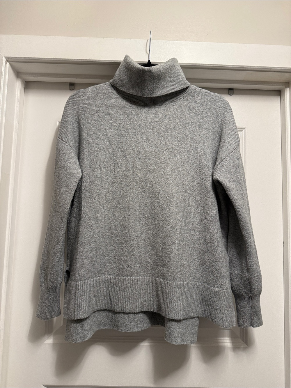 Banana Republic Gray Turtleneck Women's Sweater